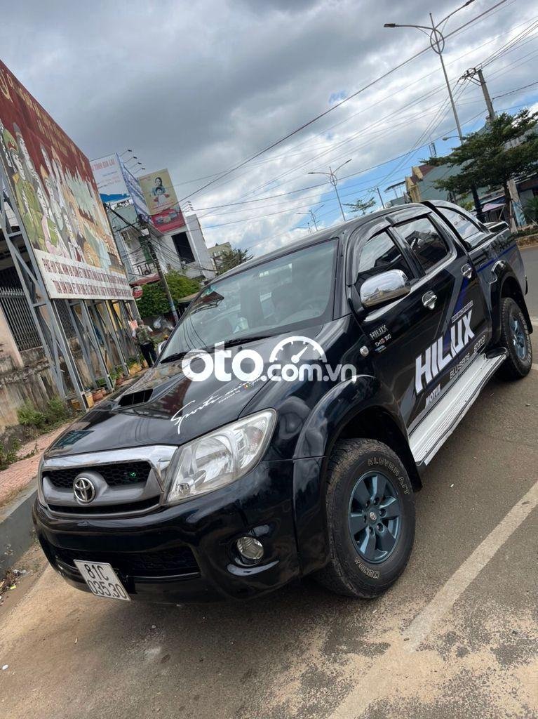 Toyota Hilux    2.5E 2010 - Bán Toyota Hilux 2.5E năm 2010, màu đen còn mới