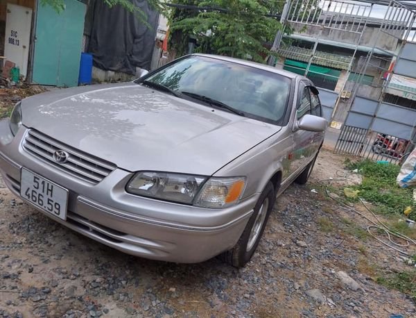 Toyota Camry GLi 2000 - Cần bán Toyota Camry GLi sản xuất năm 2000, màu xám