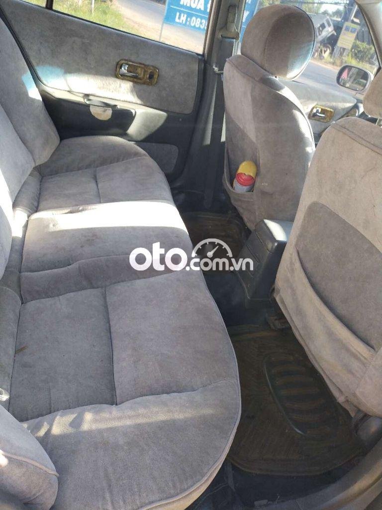 Nissan Bluebird     1992 - Bán ô tô Nissan Bluebird sản xuất 1992, màu bạc, giá tốt