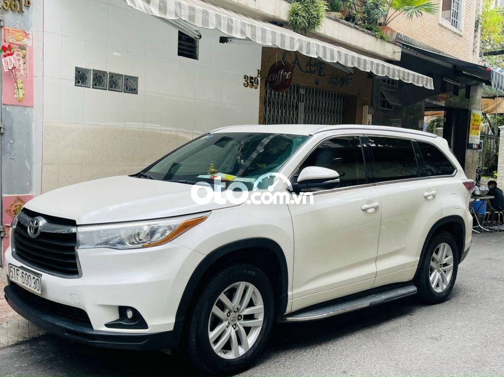 Toyota Highlander  LE 2015 - Bán ô tô Toyota Highlander LE sản xuất 2015, màu trắng, nhập khẩu như mới