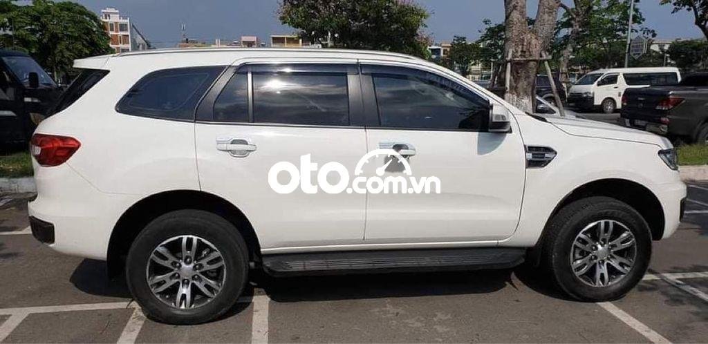 Ford Everest AT 2018 - Cần bán Ford Everest AT sản xuất 2018, màu trắng, nhập khẩu nguyên chiếc