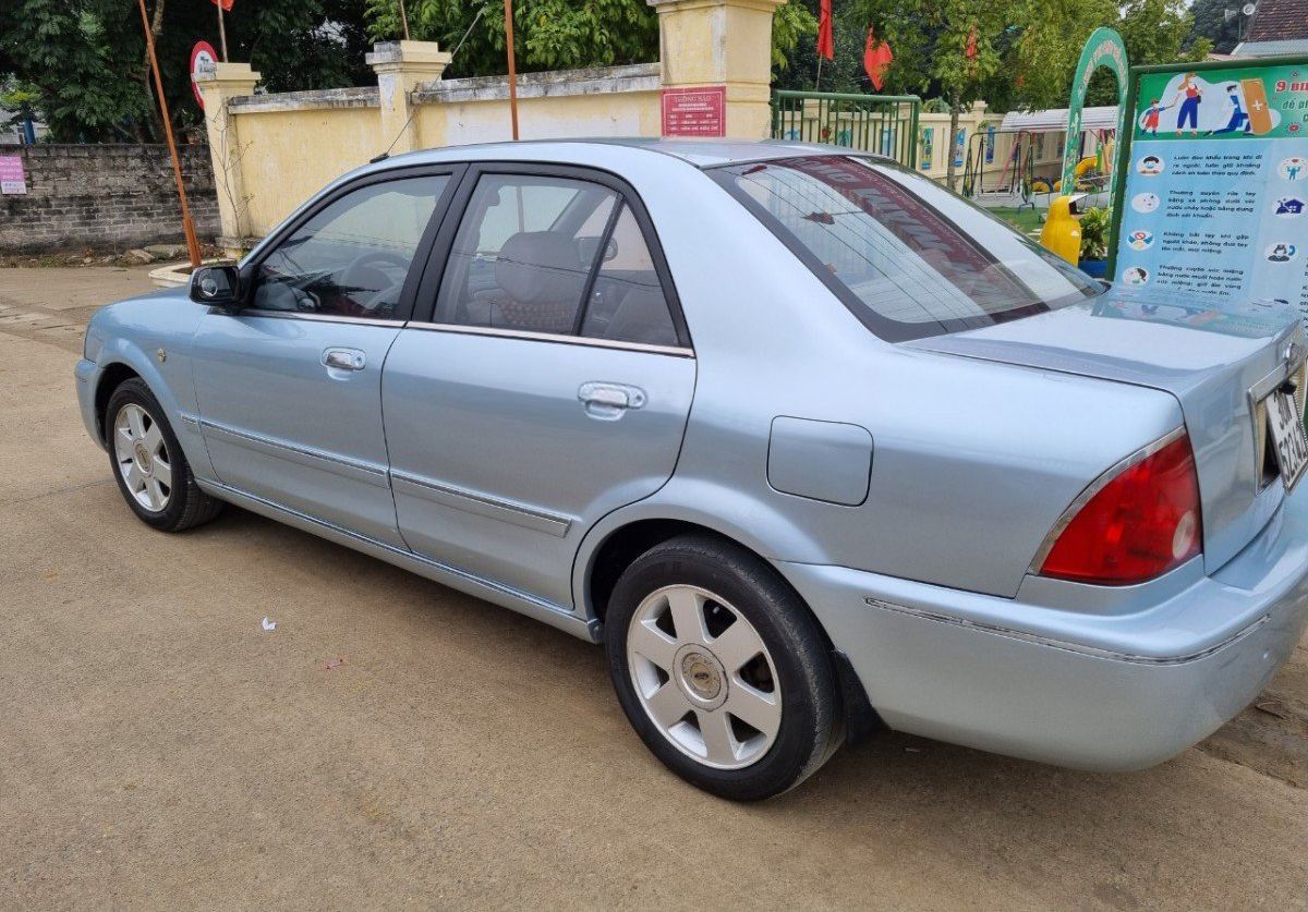 Ford Laser GHIA 1.8 MT 2002 - Bán Ford Laser GHIA 1.8 MT năm sản xuất 2002 xe gia đình, giá chỉ 115 triệu