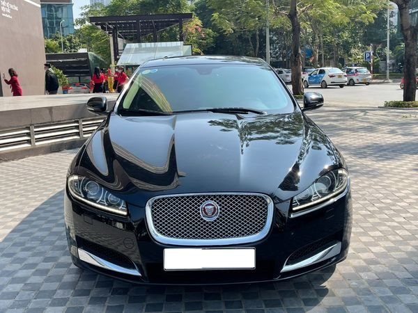 Jaguar XF Premium Luxury XF 2.0 AT 2014 - Cần bán lại xe Jaguar XF Premium Luxury XF 2.0 AT năm 2014, màu đen, nhập khẩu