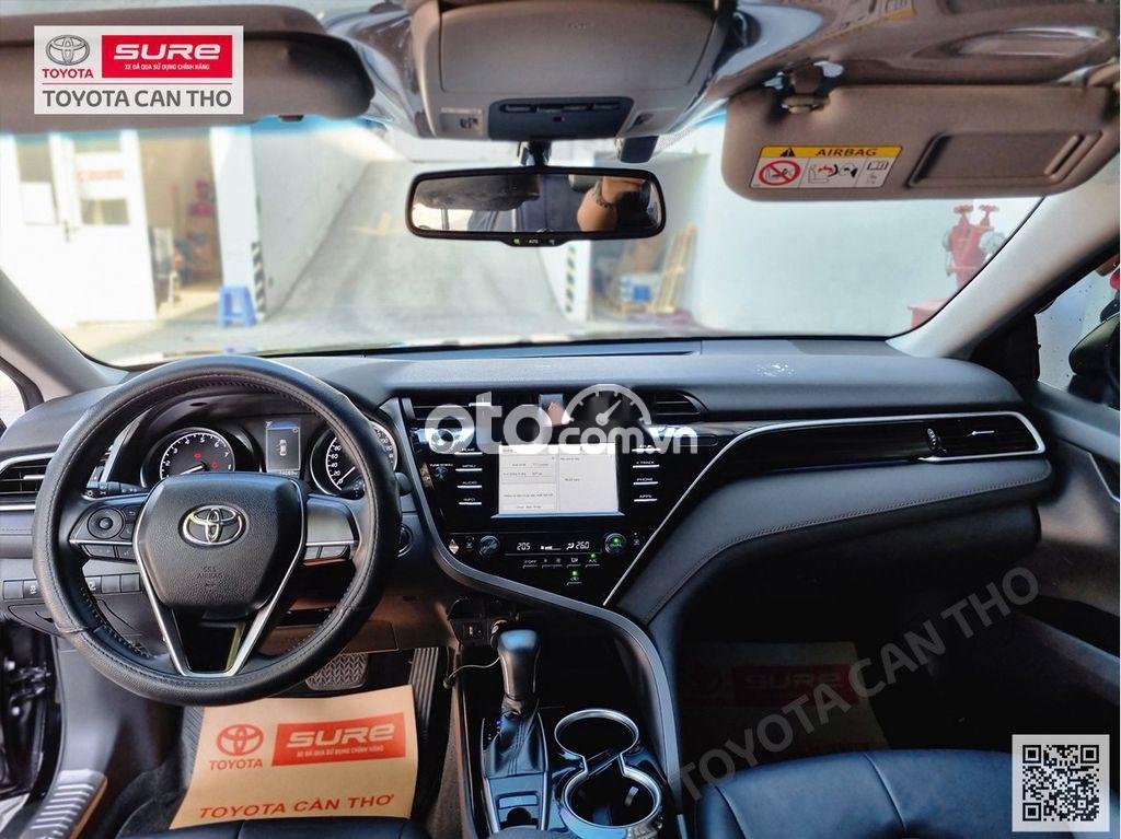 Toyota Camry 2.0G  2019 - Cần bán gấp Toyota Camry 2.0G sản xuất 2019, màu đen, xe nhập