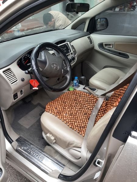 Toyota Innova 2.0G  2016 - Cần bán Toyota Innova 2.0G năm 2016, màu ghi vàng