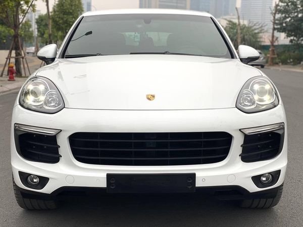 Porsche Cayenne 2016 - Bán ô tô Porsche Cayenne bản tiêu chuẩn sản xuất năm 2016, màu trắng, xe nhập, tên tư nhân một chủ từ mới