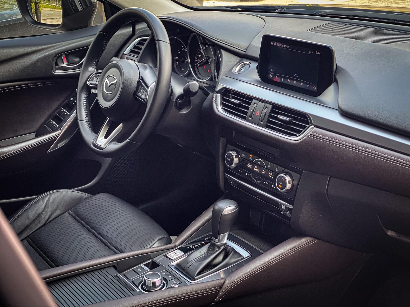 Mazda 6 2.0 2019 - Cần bán lại xe Mazda 6 2.0AT năm sản xuất 2019