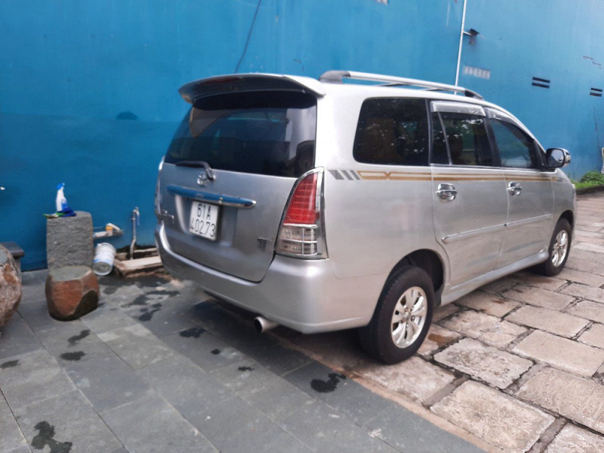 Toyota Innova   J   2007 - Bán Toyota Innova J năm 2007, màu bạc, giá tốt