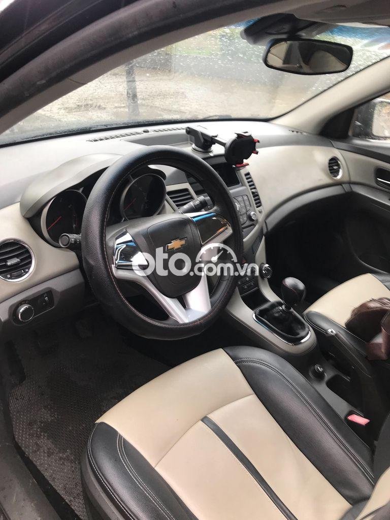 Chevrolet Cruze LS 2011 - Cần bán xe Chevrolet Cruze LS năm 2011, màu đen, 212tr