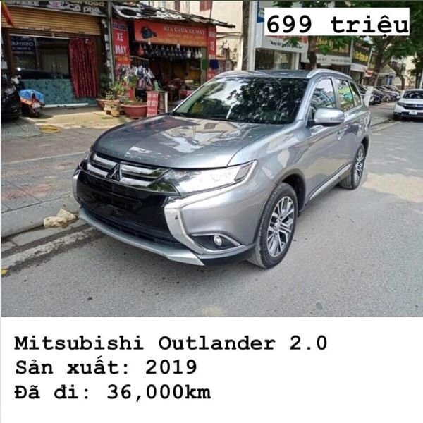 Mitsubishi Outlander 2019 - Bán Mitsubishi Outlander 2.0 CVT sản xuất 2019, màu bạc giá cạnh tranh