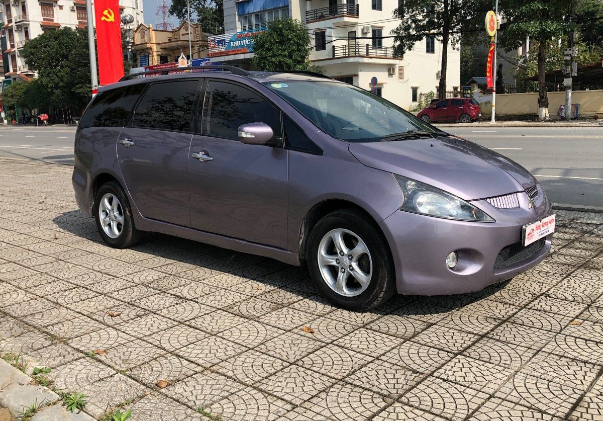 Mitsubishi Grandis   2.4 AT 2005 - Bán ô tô Mitsubishi Grandis 2.4 AT sản xuất năm 2005, màu tím, giá 265tr