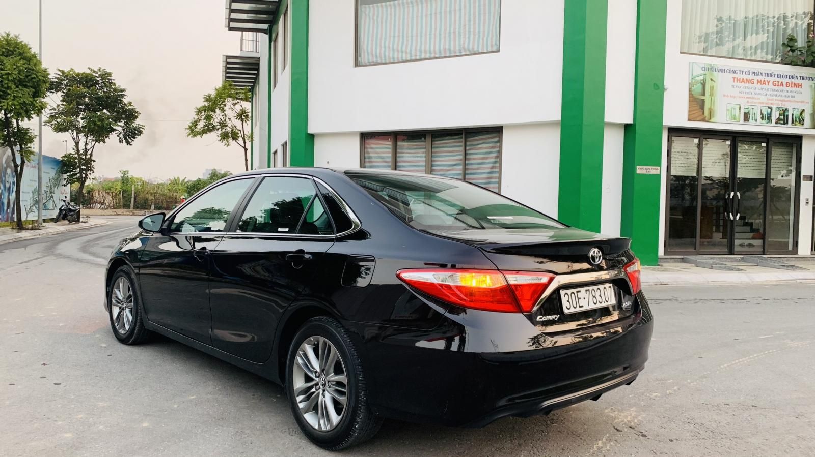 Toyota Camry 2015 - Màu đen, nhập khẩu Mỹ, xe nguồn gốc rõ ràng, giấy tờ đầy đủ sang tên nhanh gọn