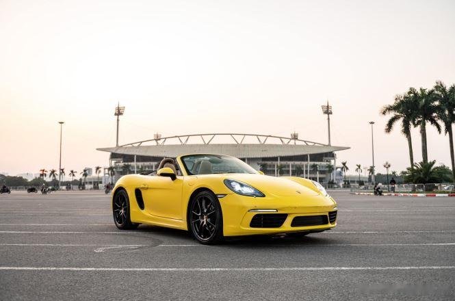 Porsche Boxster S 2020 - Bán Porsche Boxster S năm sản xuất 2020, màu vàng, nhập khẩu nguyên chiếc