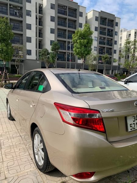 Toyota Vios 2017 - Bán Toyota Vios năm 2017, màu nâu, xe cam kết không đâm va 100% máy số zin