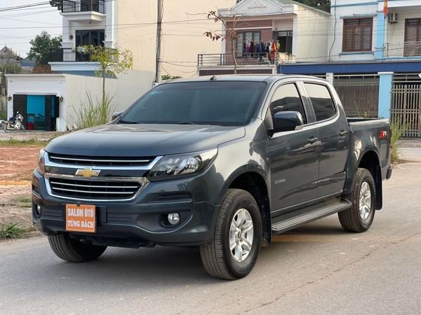 Chevrolet Colorado 2018 - Xe Chevrolet Colorado LT 2.5 L 4x2 AT năm 2018, màu xanh cavansite, bao rút hồ sơ gốc, giấy tờ hợp lệ và đủ điều kiện để mua bán, sang tên