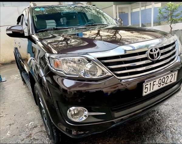 Toyota Fortuner 2016 - Bán ô tô Toyota Fortuner 2.7V sản xuất 2016, màu nâu, 650 triệu