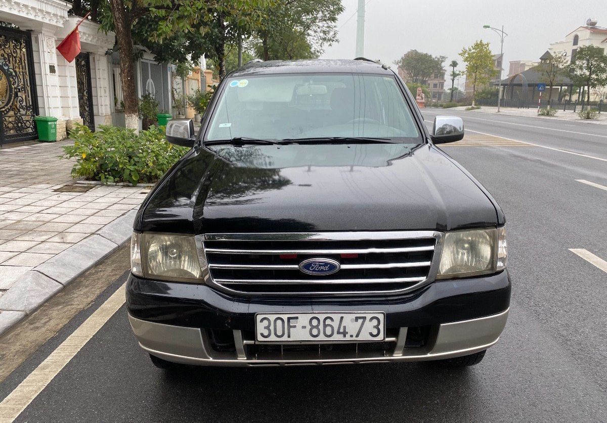 Ford Everest 2.5L 4x2 MT 2006 - Bán Ford Everest 2.5L 4x2 MT sản xuất năm 2006, màu đen số sàn