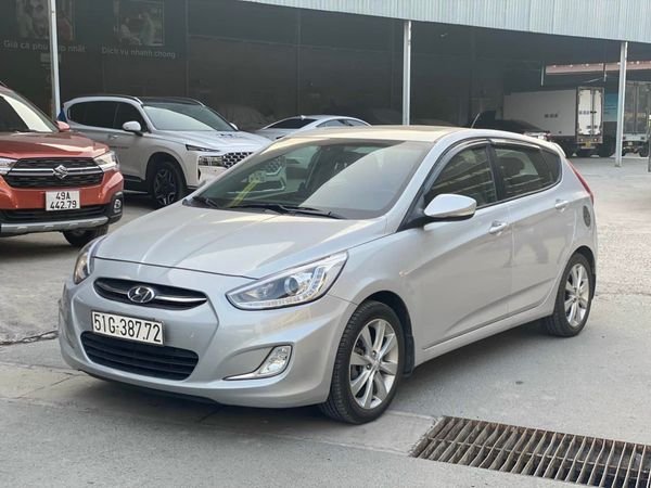 Hyundai Accent 2015 - Bán ô tô Hyundai Accent 1.4AT sản xuất năm 2015, màu bạc, 366tr bao rút hồ sơ gốc