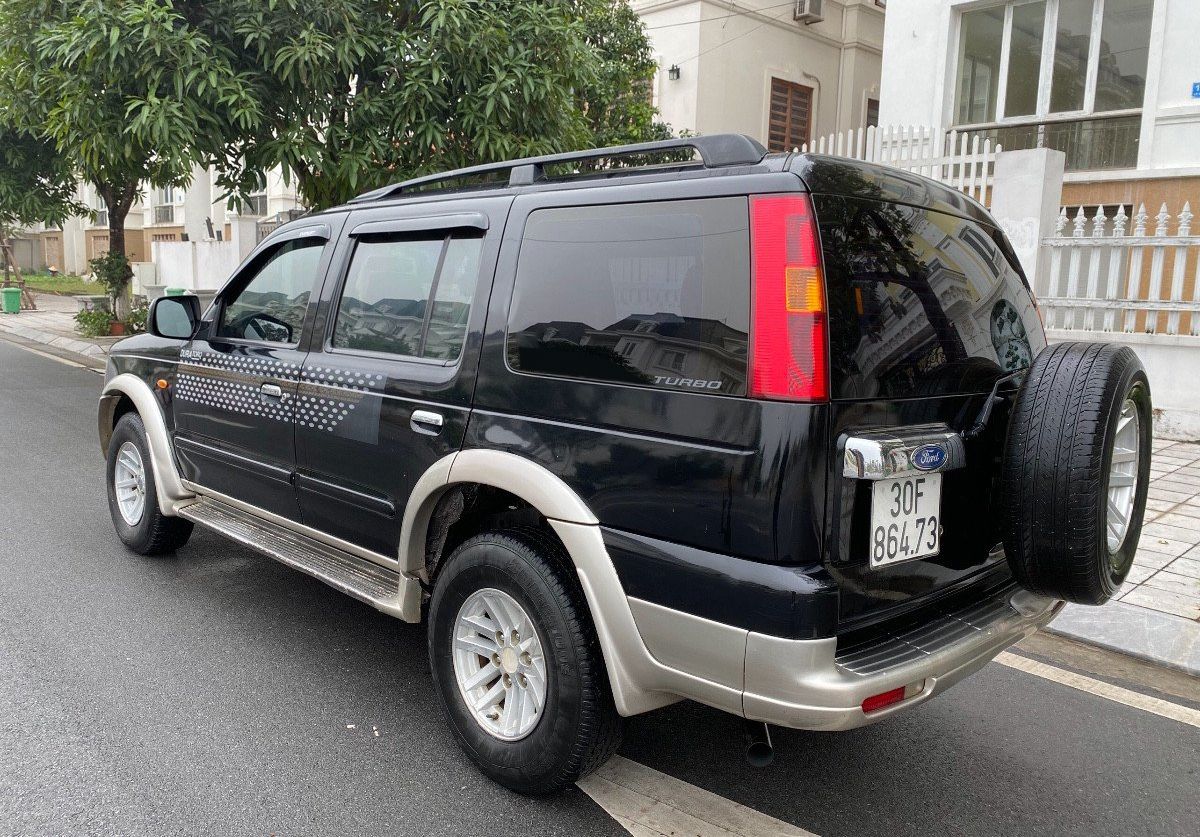 Ford Everest 2.5L 4x2 MT 2006 - Bán Ford Everest 2.5L 4x2 MT sản xuất năm 2006, màu đen số sàn