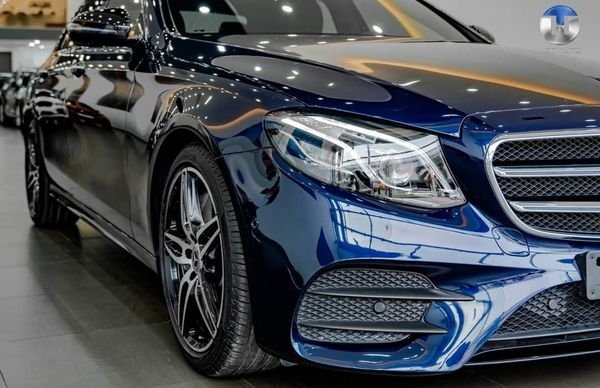 Mercedes-Benz E300 2019 - Xe Mercedes-Benz E300 AMG năm sản xuất 2019, màu xanh cavansite, xe lướt siêu nhẹ, bảo hàng hãng 3 năm không giới hạn km tới T11-2022
