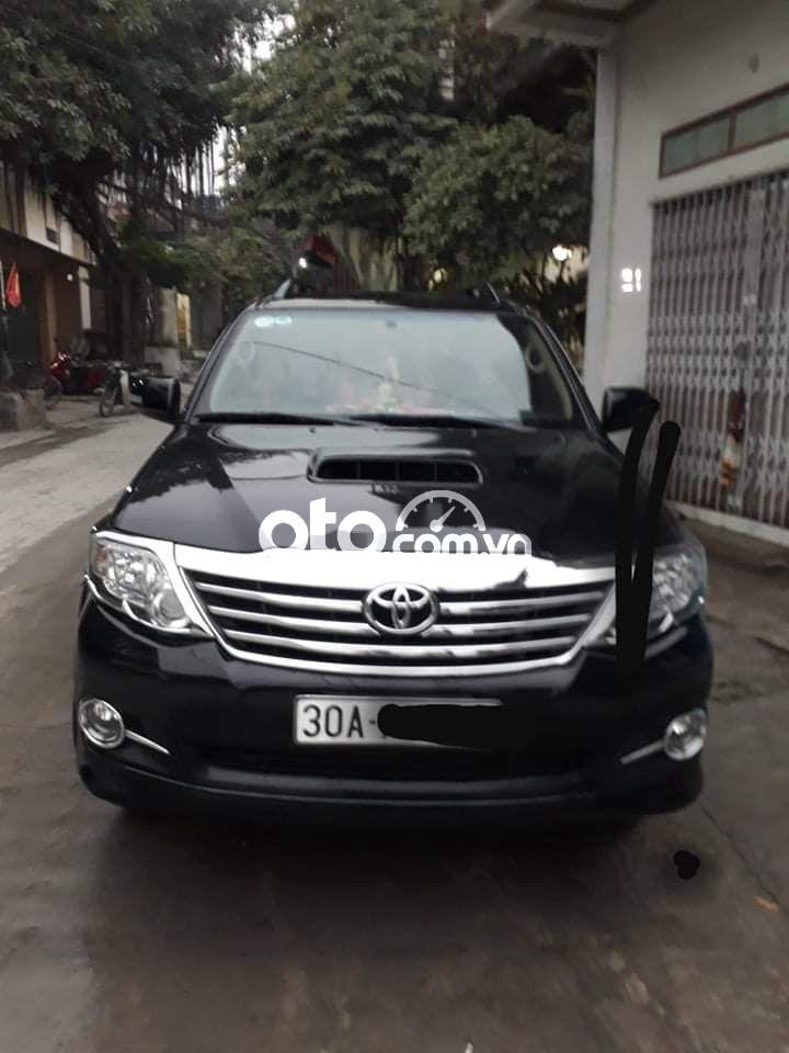 Toyota Fortuner   2.4 2015 - Cần bán gấp Toyota Fortuner 2.4 năm 2015, màu đen xe gia đình