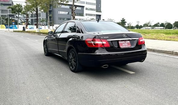 Mercedes-Benz E300 E300 AMG 2012 - Cần bán xe Mercedes E300 AMG năm 2012, màu đen, nhập khẩu nguyên chiếc  