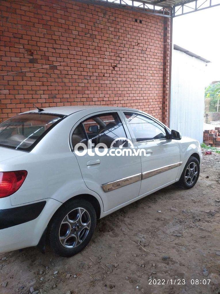 Kia Rio 2007 - Bán ô tô Kia Rio 1.4MT sản xuất năm 2007, màu trắng, nhập khẩu, giá tốt