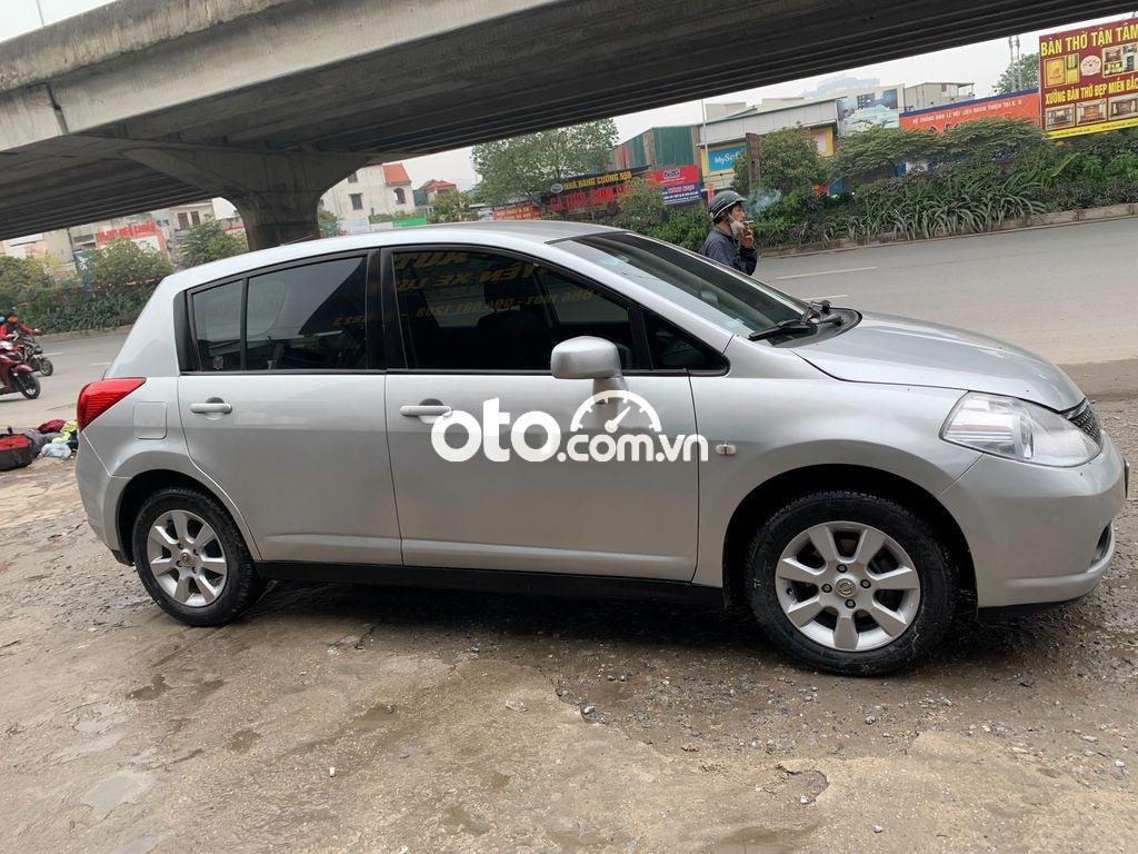 Nissan Tiida   2007 - Bán Nissan Tiida sản xuất 2007, màu bạc, nhập khẩu nguyên chiếc