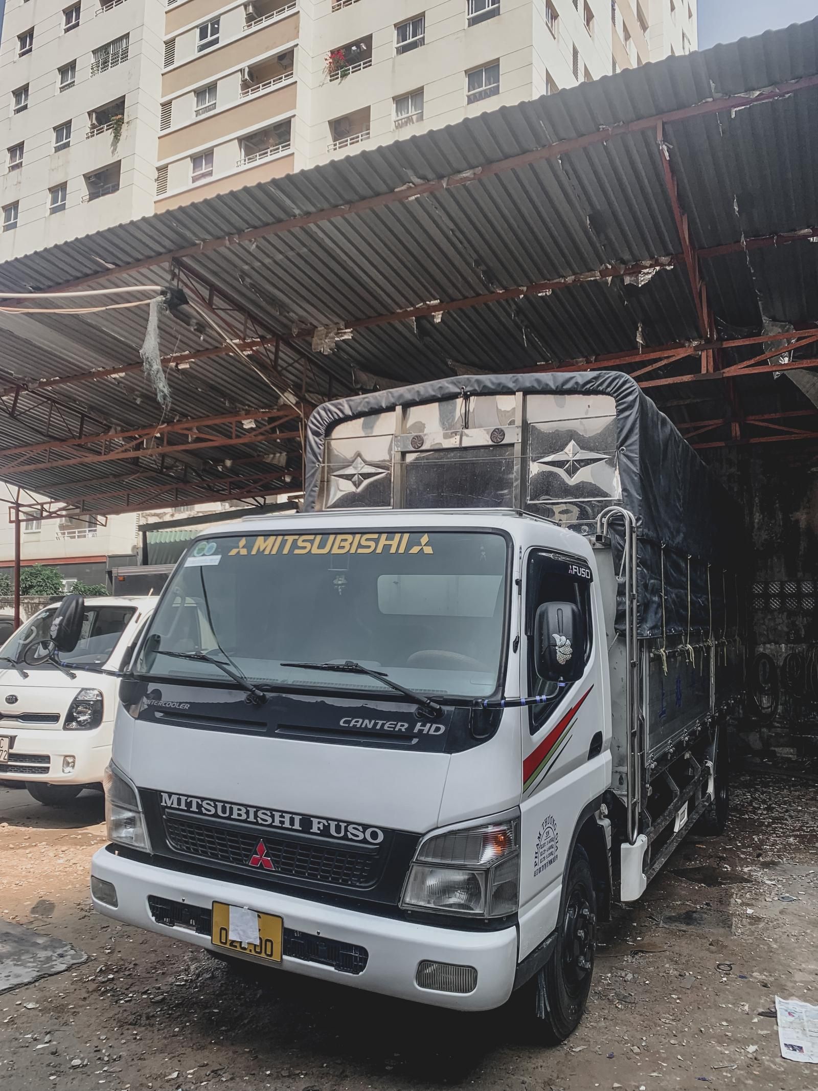 Mitsubishi Canter 2013 - Mitsubishi Canter HD tải 4T6 thùng dài 5m5 Inox