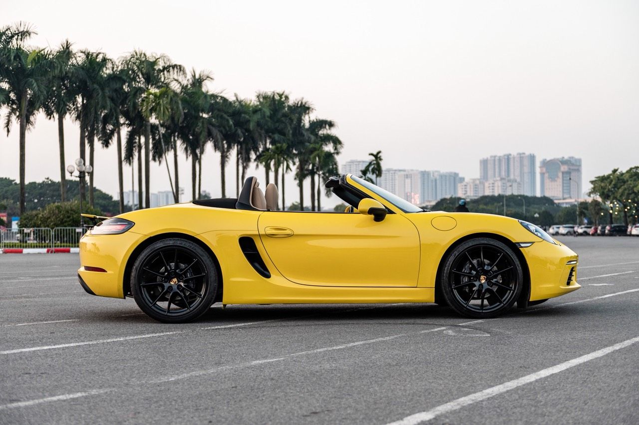 Porsche Boxster 2015 - Cần bán Porsche 718 Boxster năm sản xuất 2015, đi 21.666km