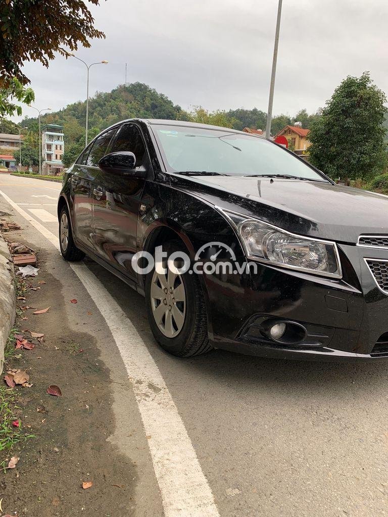 Chevrolet Cruze LS 2010 - Bán ô tô Chevrolet Cruze LS năm 2010, màu đen