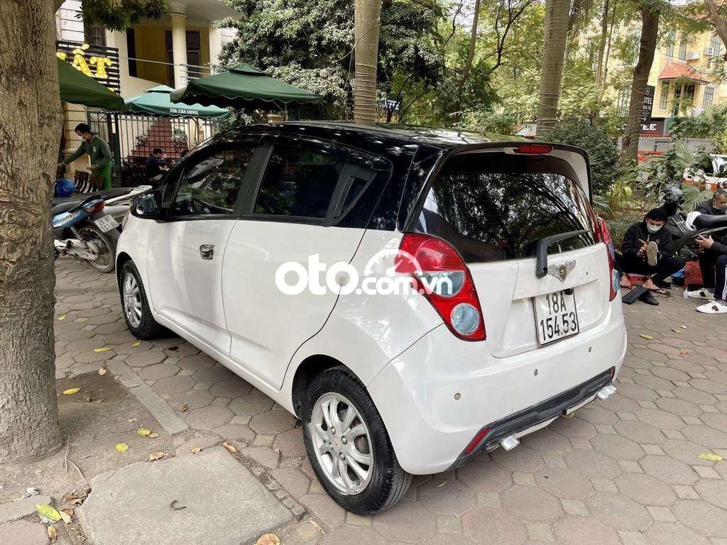 Chevrolet Spark LT 2013 - Bán ô tô Chevrolet Spark LT năm 2013, màu trắng, xe nhập, 205tr