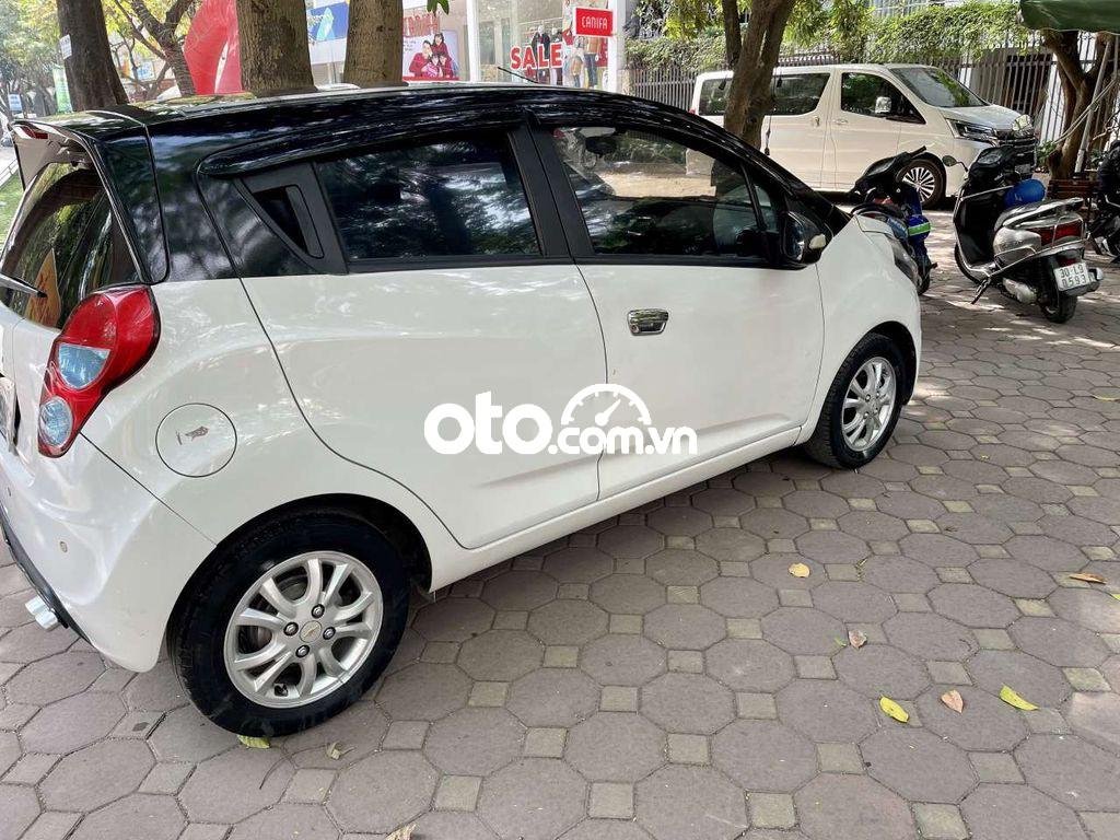 Chevrolet Spark LT 2013 - Bán ô tô Chevrolet Spark LT năm 2013, màu trắng, xe nhập, 205tr