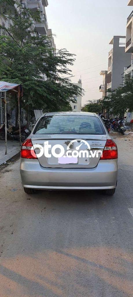 Chevrolet Aveo   LT 2016 - Cần bán xe Chevrolet Aveo LT năm 2016, màu bạc, giá chỉ 225 triệu