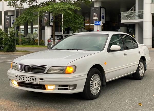 Nissan Cefiro 3.0 1996 - Cần bán gấp Nissan Cefiro 3.0 sản xuất năm 1996, màu trắng, xe nhập giá cạnh tranh