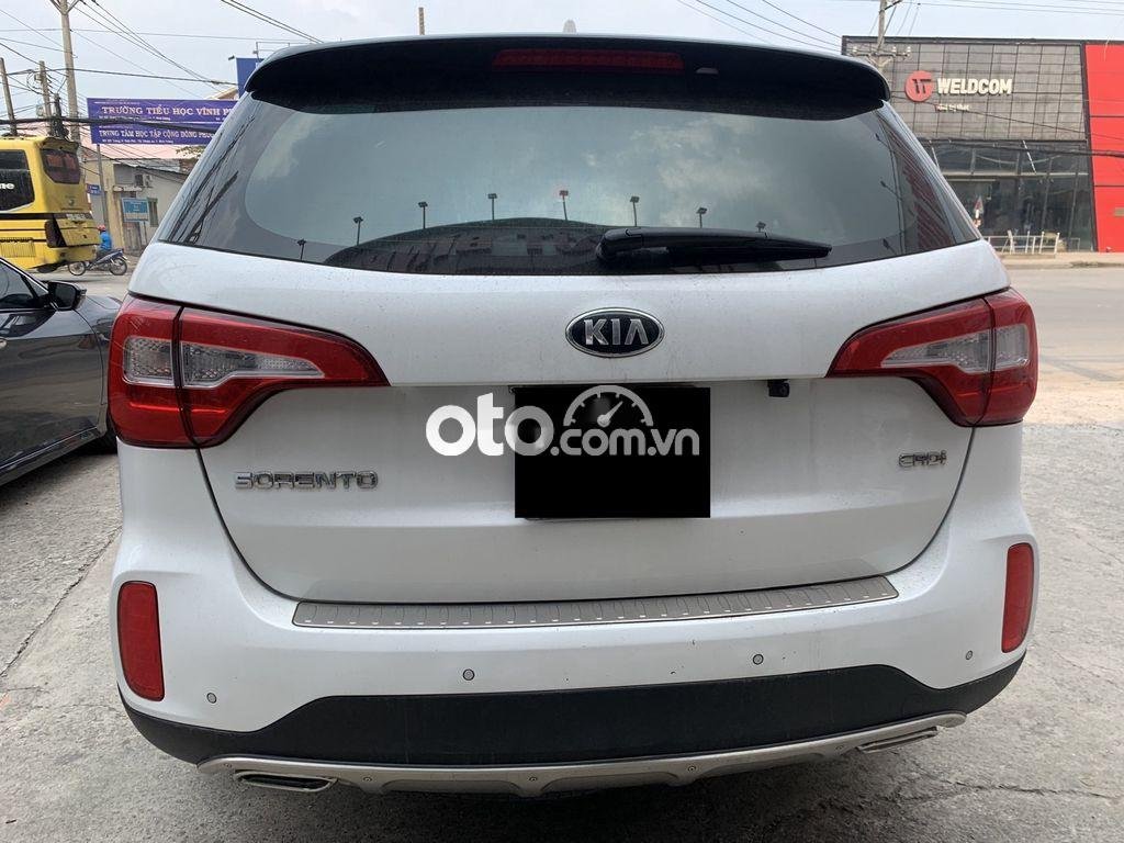 Kia Sorento 2WD 2.2 DATH  2018 - Bán Kia Sorento 2WD 2.2 DATH năm 2018, màu trắng