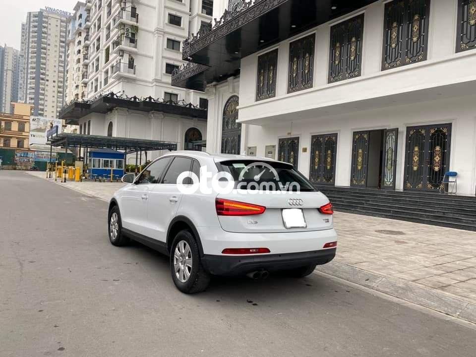 Audi Q3 2014 - Bán Audi Q3 35 TFSI sản xuất 2014, màu trắng, xe nhập