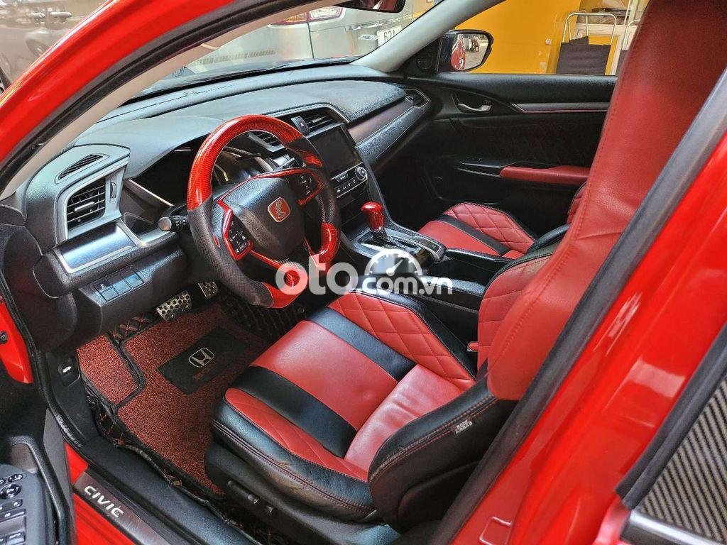Honda Civic 1.5 Turbo 2016 - Cần bán xe Honda Civic 1.5 Turbo sản xuất năm 2016, màu đỏ, nhập khẩu, giá 638tr