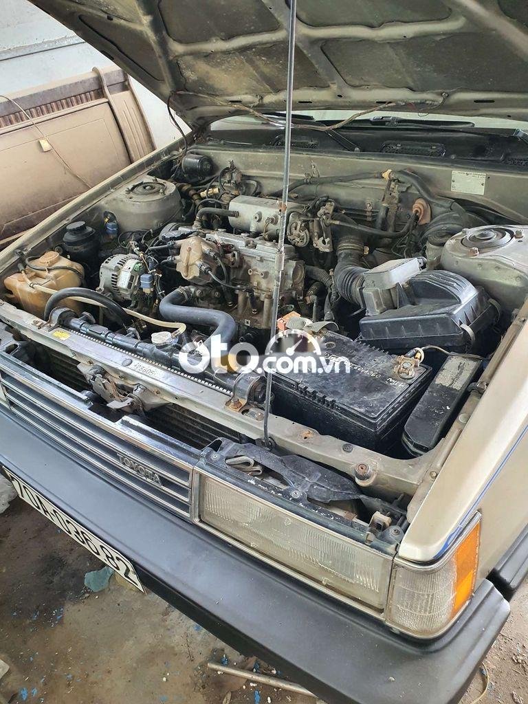 Toyota Camry 1986 - Xe Toyota Camry GLi sản xuất 1986, màu vàng, nhập khẩu 