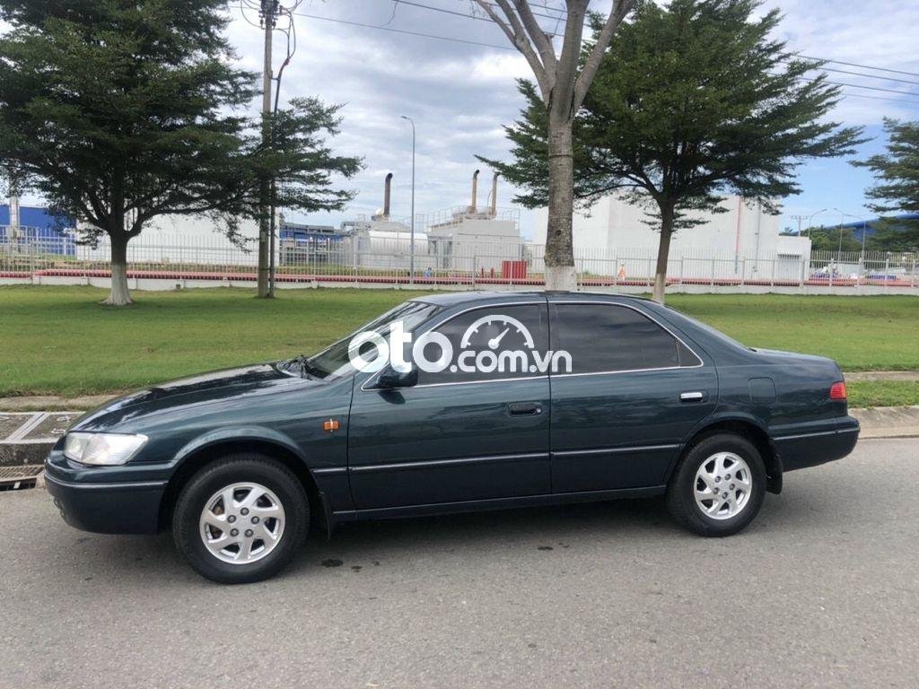 Toyota Camry 1998 - Cần bán Toyota Camry XLI năm 1998, màu đen