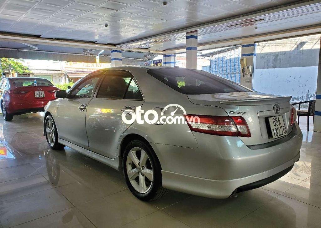 Toyota Camry  SE 2009 - Bán Toyota Camry SE sản xuất năm 2009, màu bạc, nhập khẩu, giá 570tr