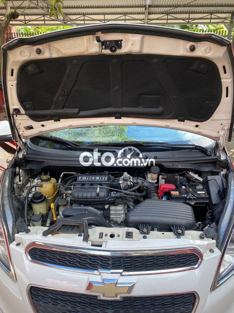 Chevrolet Spark LT 2014 - Bán xe Chevrolet Spark LT năm 2014, màu trắng, giá chỉ 203 triệu