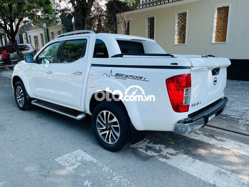 Nissan Navara  VL  2017 - Cần bán Nissan Navara VL sản xuất năm 2017, xe nhập, 595 triệu