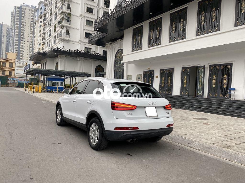 Audi Q3 2.0 TFSI Quattro 2015 - Bán Audi Q3 2.0 TFSI Quattro năm 2015, màu trắng, xe nhập, 788 triệu