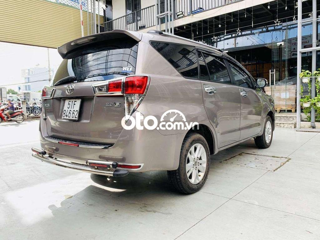 Toyota Innova  MT   2017 - Xe Toyota Innova MT năm 2017, màu bạc, giá tốt