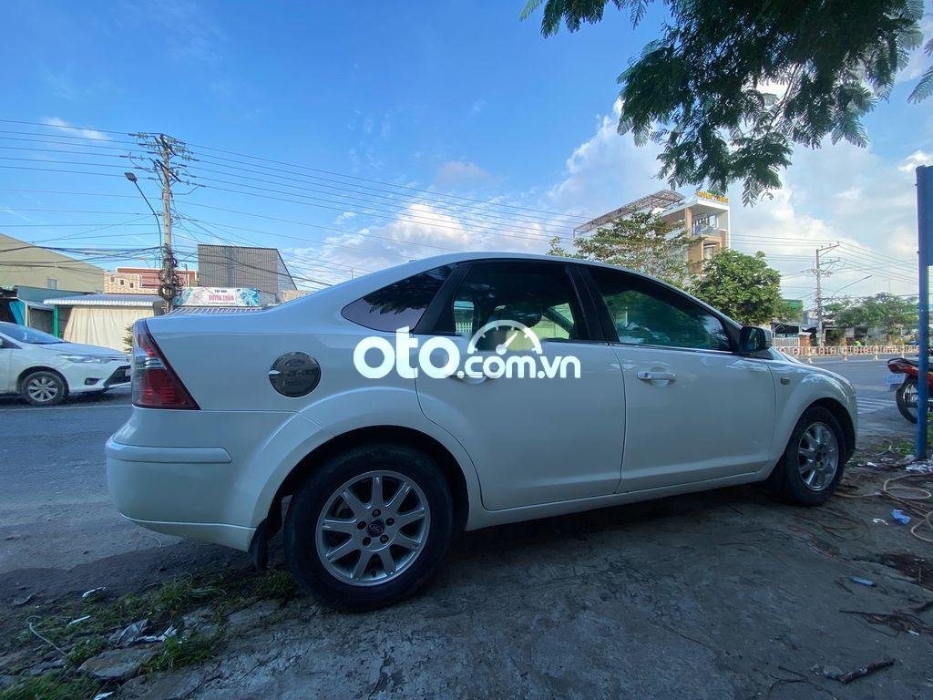 Ford Focus  1.6L 2007 - Bán Ford Focus 1.6L sản xuất 2007, màu trắng giá cạnh tranh