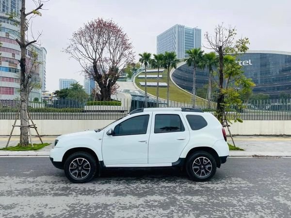 Renault Duster 2016 - Bán ô tô Renault Duster 2.0L 4AT năm sản xuất 2016, màu trắng, nhập khẩu 