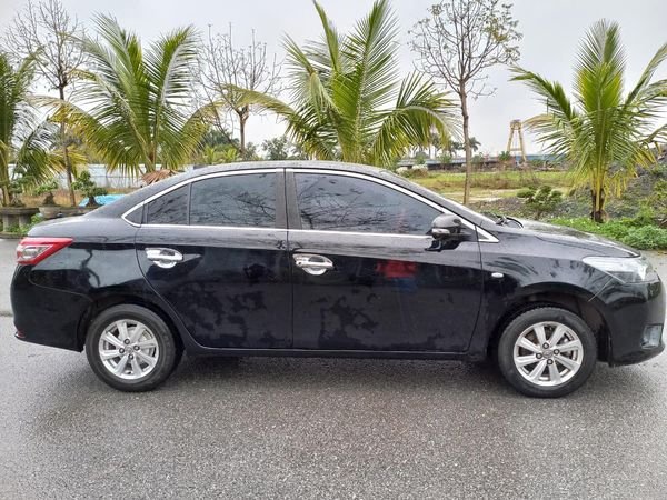 Toyota Vios MT  2014 - Bán xe Toyota Vios MT sản xuất năm 2014, màu đen