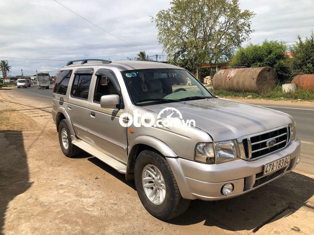 Ford Everest 2006 - Bán xe Ford Everest 2.5MT năm 2006, màu bạc