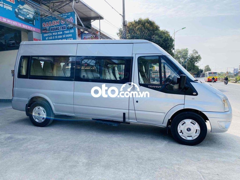 Ford Transit 2014 - Xe Ford Transit tiêu chuẩn sản xuất năm 2014, màu bạc chính chủ